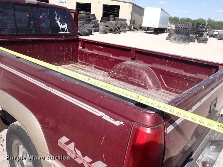 image for item DJ5681 1993 GMC Sierra 2500  Ext. Cab pickup truck
