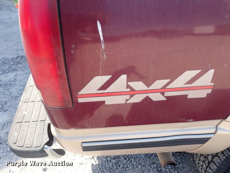 image for item DJ5681 1993 GMC Sierra 2500  Ext. Cab pickup truck