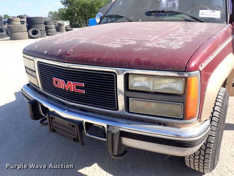 image for item DJ5681 1993 GMC Sierra 2500  Ext. Cab pickup truck