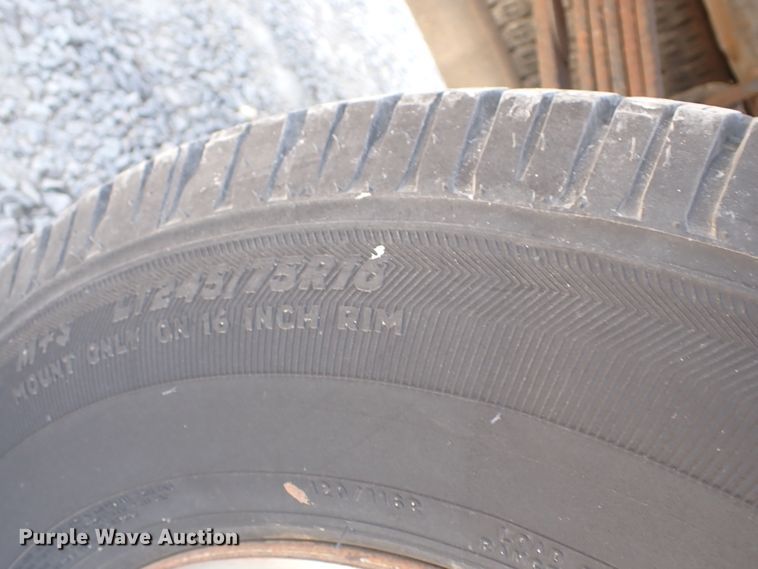 image for item DJ5681 1993 GMC Sierra 2500  Ext. Cab pickup truck