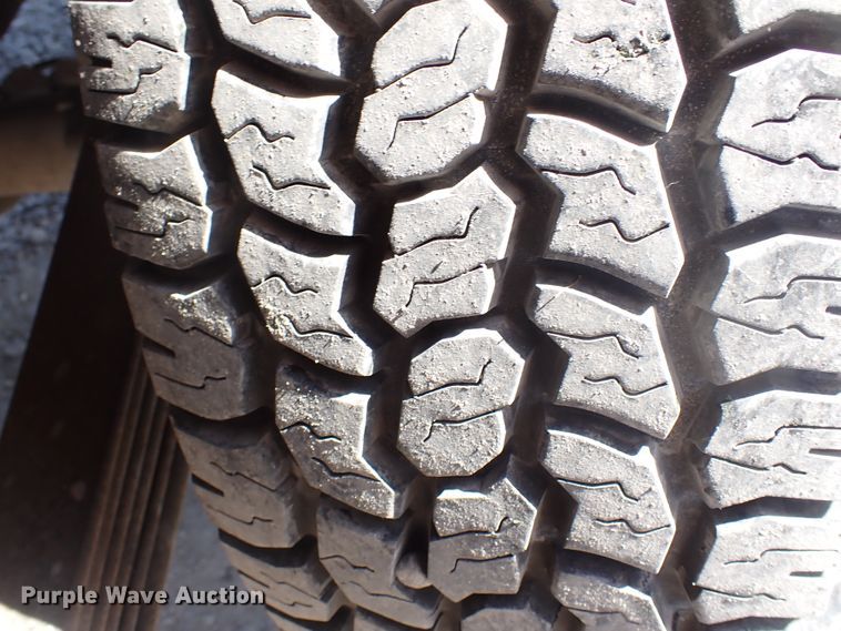 image for item DJ5681 1993 GMC Sierra 2500  Ext. Cab pickup truck