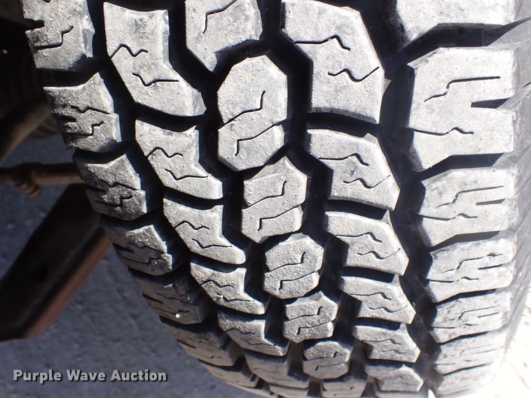 image for item DJ5681 1993 GMC Sierra 2500  Ext. Cab pickup truck