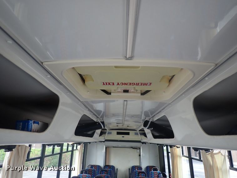 image for item DJ5696 2004 International 3200  shuttle bus