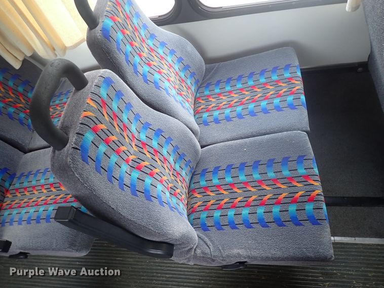 image for item DJ5696 2004 International 3200  shuttle bus