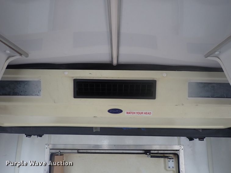 image for item DJ5696 2004 International 3200  shuttle bus