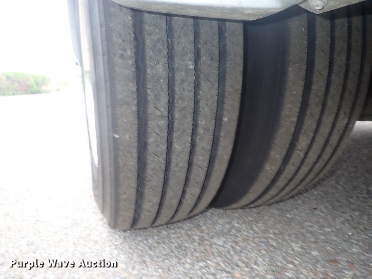 image for item DJ5696 2004 International 3200  shuttle bus