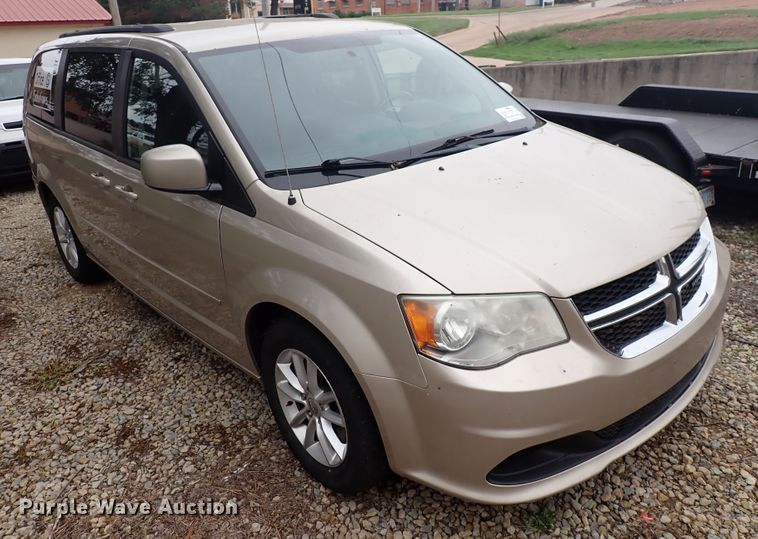 image for item DJ5743 2013 Dodge Grand Caravan  van