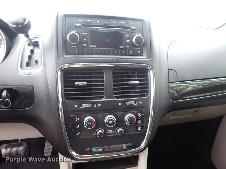 image for item DJ5743 2013 Dodge Grand Caravan  van