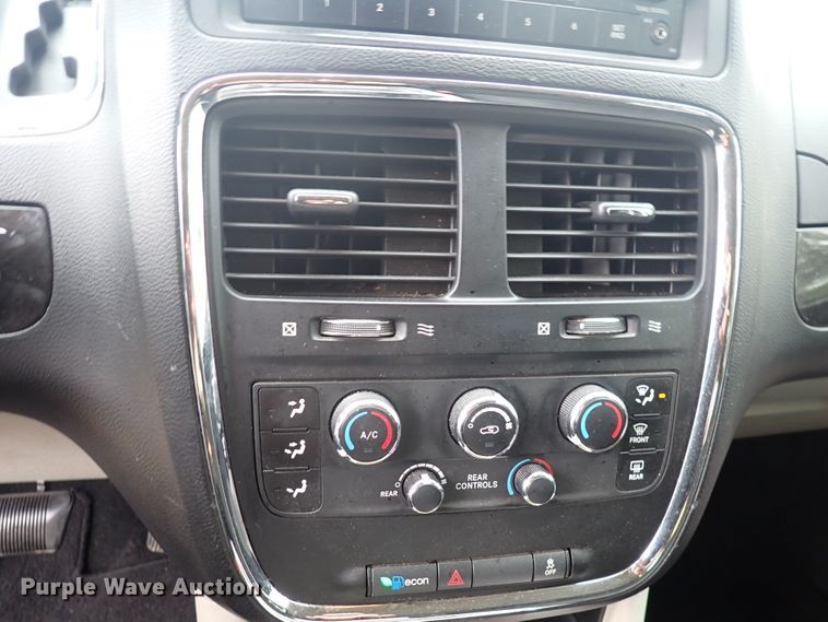 image for item DJ5743 2013 Dodge Grand Caravan  van