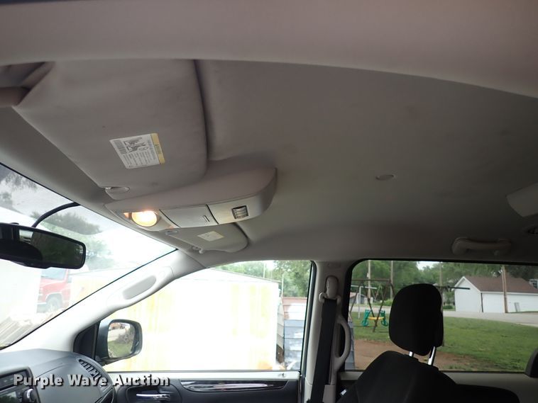 image for item DJ5743 2013 Dodge Grand Caravan  van