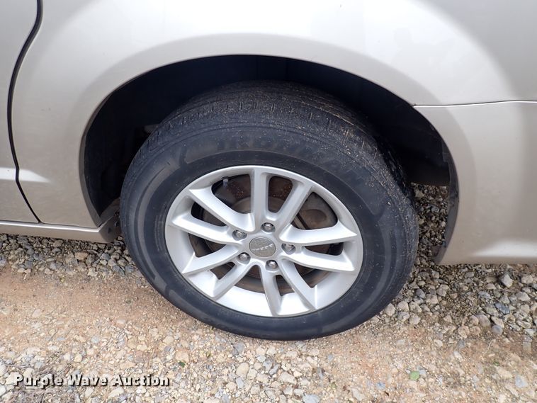 image for item DJ5743 2013 Dodge Grand Caravan  van