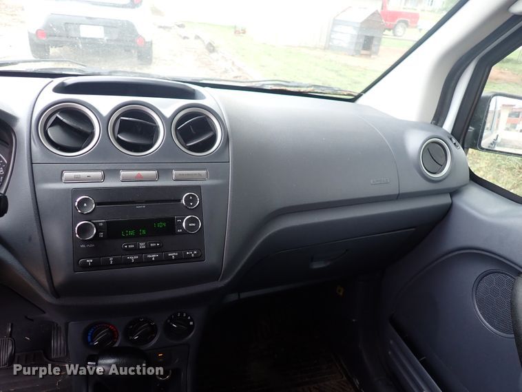 image for item DJ5745 2013 Ford Transit Connect  van