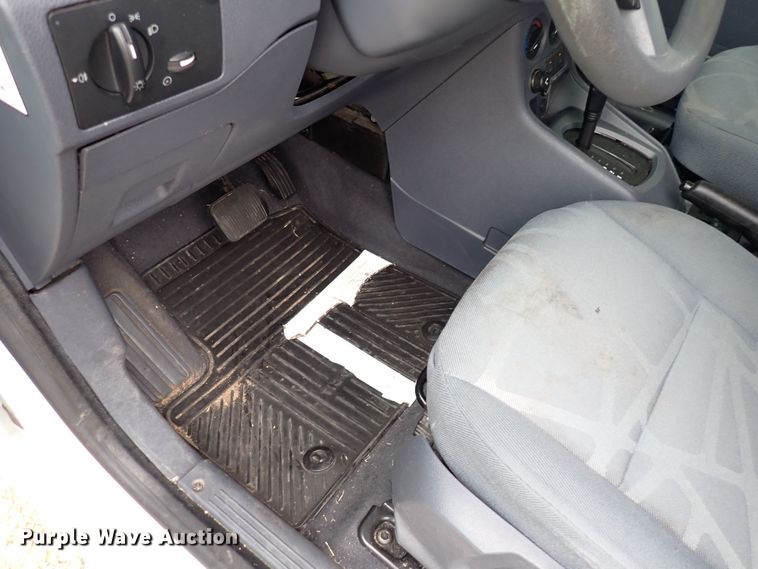 image for item DJ5745 2013 Ford Transit Connect  van