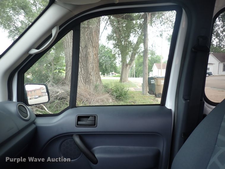 image for item DJ5745 2013 Ford Transit Connect  van