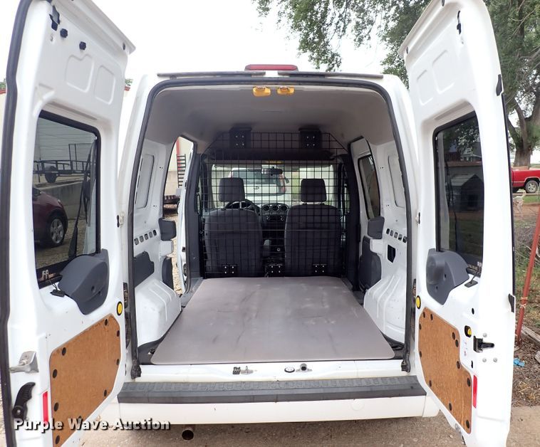 image for item DJ5745 2013 Ford Transit Connect  van