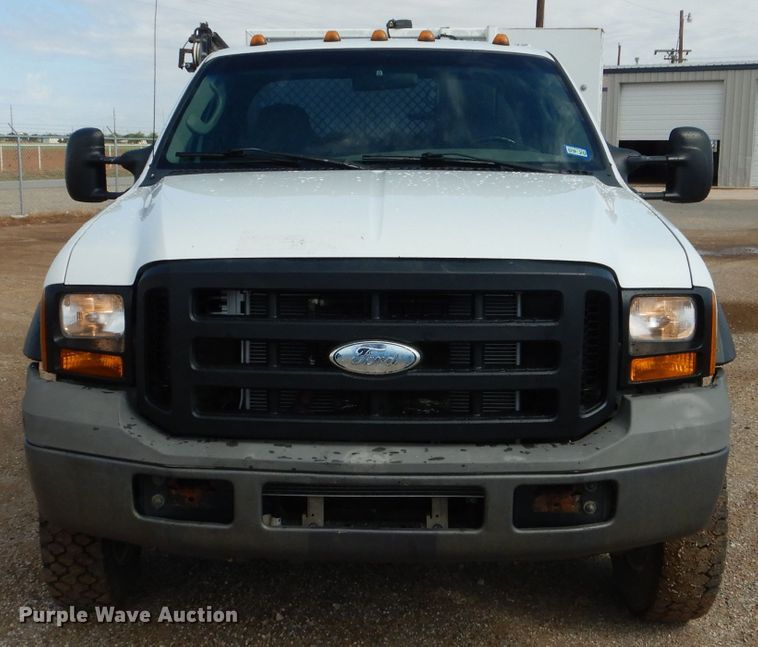 image for item DJ8846 2007 Ford F550 Super Duty  SuperCab utility / service truck