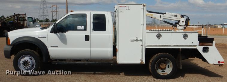 image for item DJ8846 2007 Ford F550 Super Duty  SuperCab utility / service truck