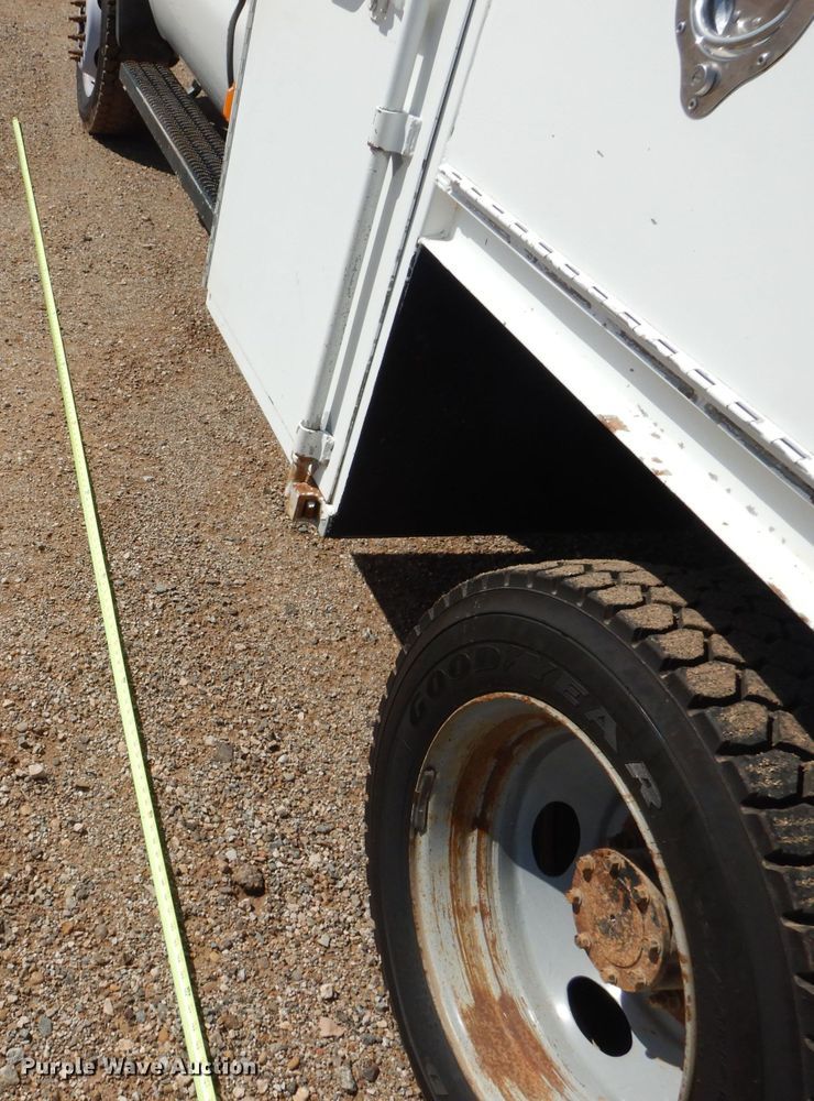 image for item DJ8846 2007 Ford F550 Super Duty  SuperCab utility / service truck