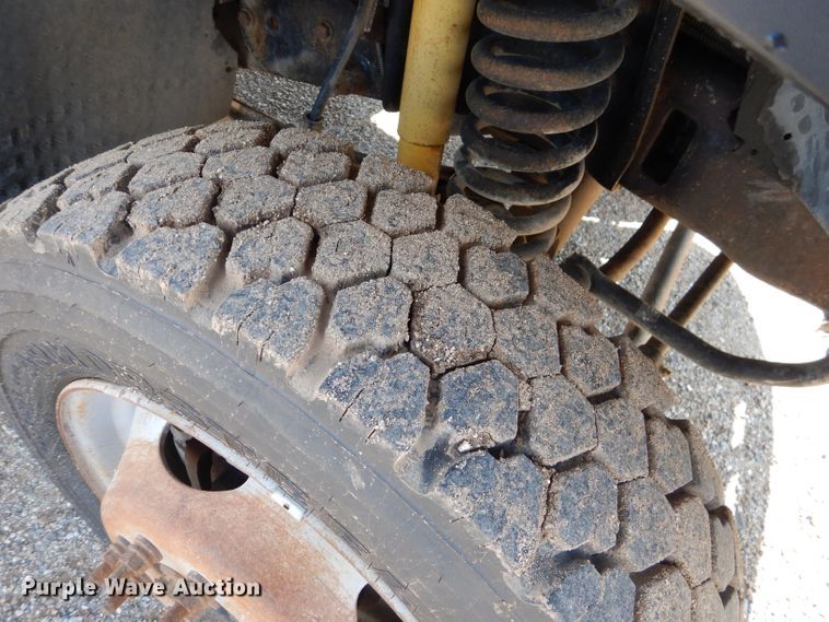 image for item DJ8846 2007 Ford F550 Super Duty  SuperCab utility / service truck