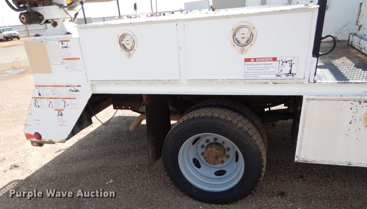 image for item DJ8846 2007 Ford F550 Super Duty  SuperCab utility / service truck