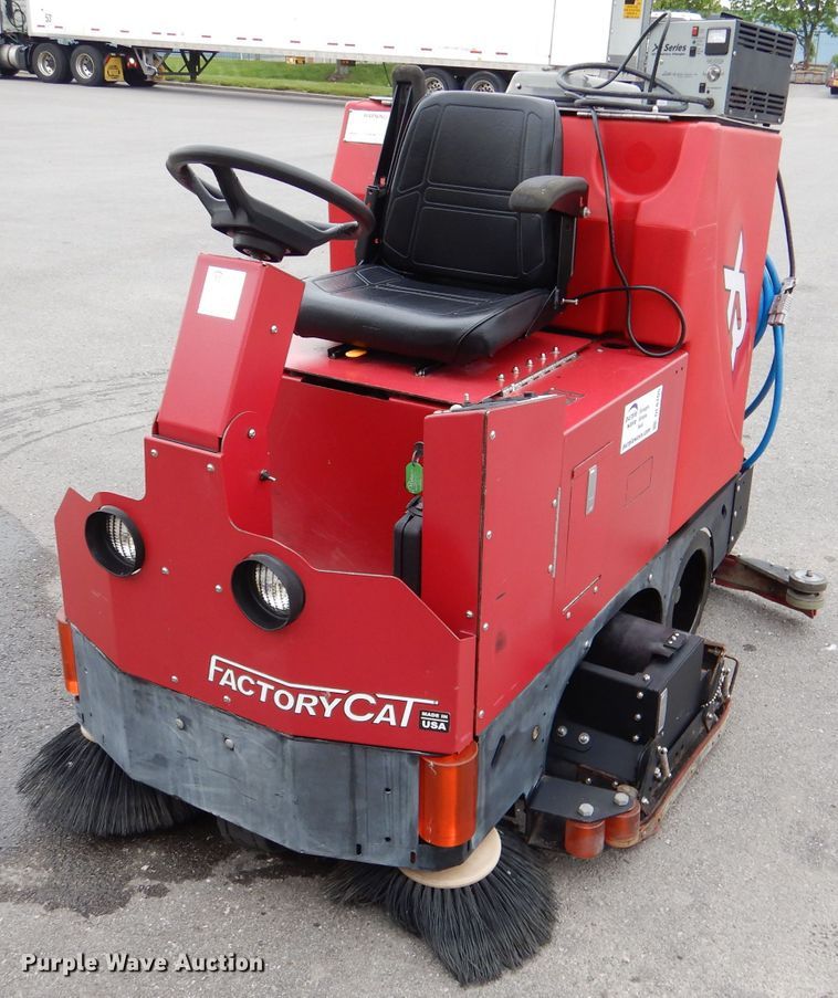 image for item DL8105 Factory-cat 46-C floor scrubber