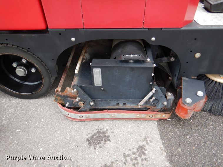 image for item DL8105 Factory-cat 46-C floor scrubber