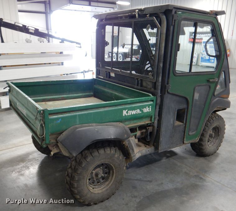 image for item DL8139 2010 Kawasaki Mule 4000  utility vehicle