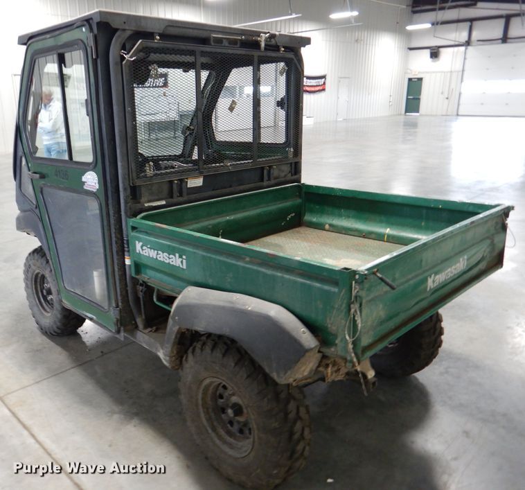 image for item DL8139 2010 Kawasaki Mule 4000  utility vehicle