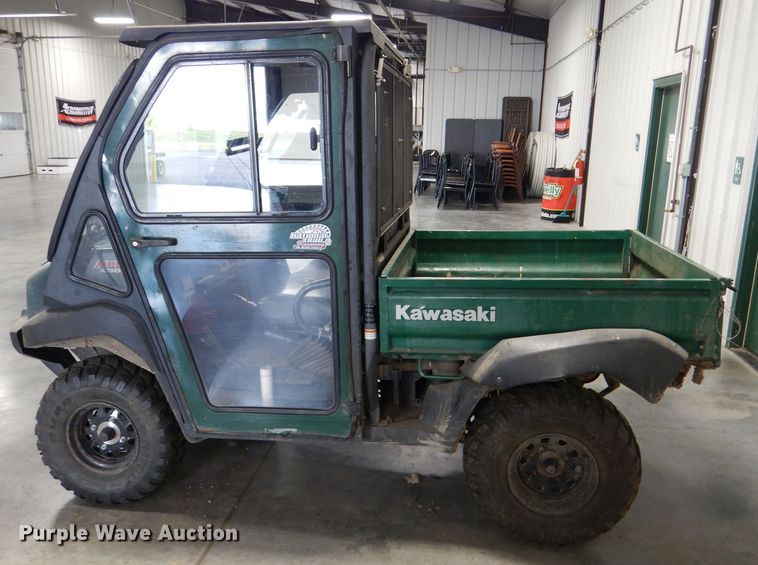 image for item DL8139 2010 Kawasaki Mule 4000  utility vehicle