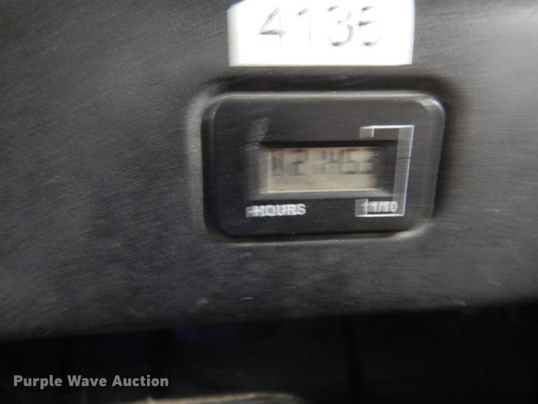 image for item DL8139 2010 Kawasaki Mule 4000  utility vehicle