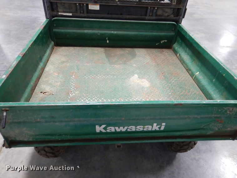 image for item DL8139 2010 Kawasaki Mule 4000  utility vehicle