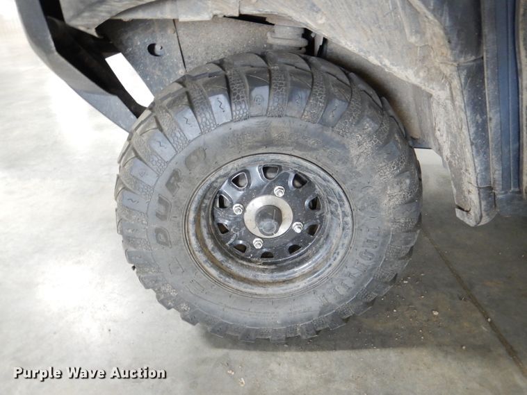 image for item DL8139 2010 Kawasaki Mule 4000  utility vehicle