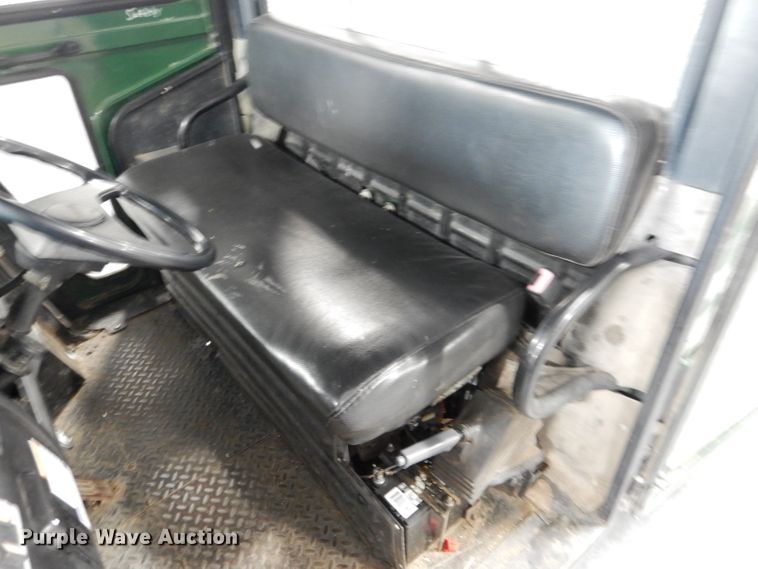 image for item DL8140 2010 Kawasaki Mule 4000  utility vehicle