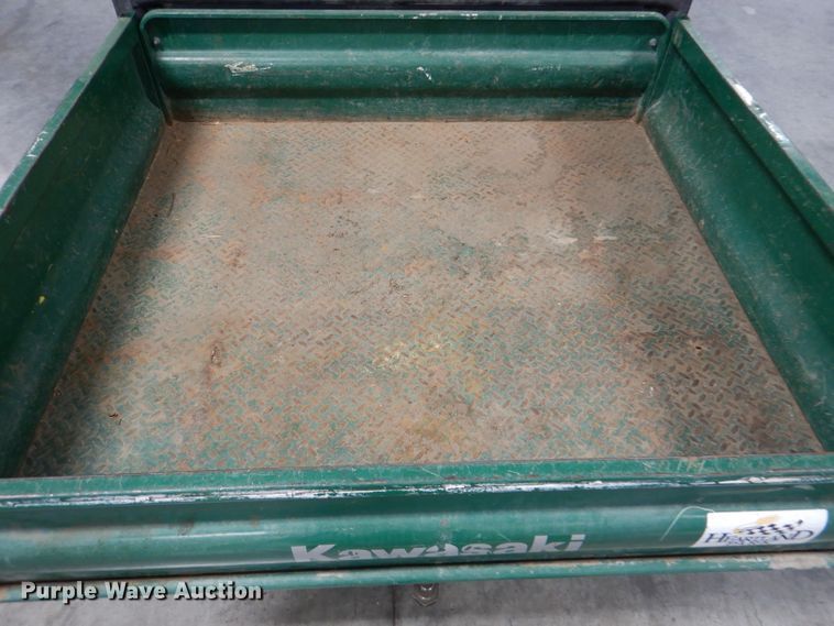 image for item DL8140 2010 Kawasaki Mule 4000  utility vehicle