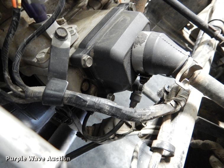 image for item DL8140 2010 Kawasaki Mule 4000  utility vehicle