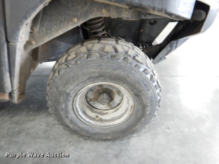 image for item DL8140 2010 Kawasaki Mule 4000  utility vehicle