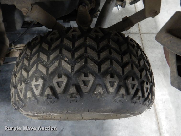 image for item DL8140 2010 Kawasaki Mule 4000  utility vehicle