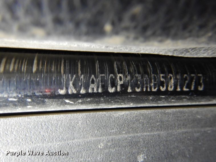 image for item DL8140 2010 Kawasaki Mule 4000  utility vehicle