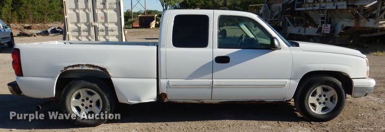 image for item DL8146 2006 Chevrolet Silverado 1500  Ext. Cab pickup truck