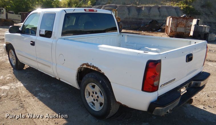 image for item DL8146 2006 Chevrolet Silverado 1500  Ext. Cab pickup truck