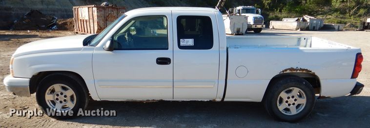 image for item DL8146 2006 Chevrolet Silverado 1500  Ext. Cab pickup truck