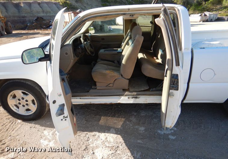 image for item DL8146 2006 Chevrolet Silverado 1500  Ext. Cab pickup truck