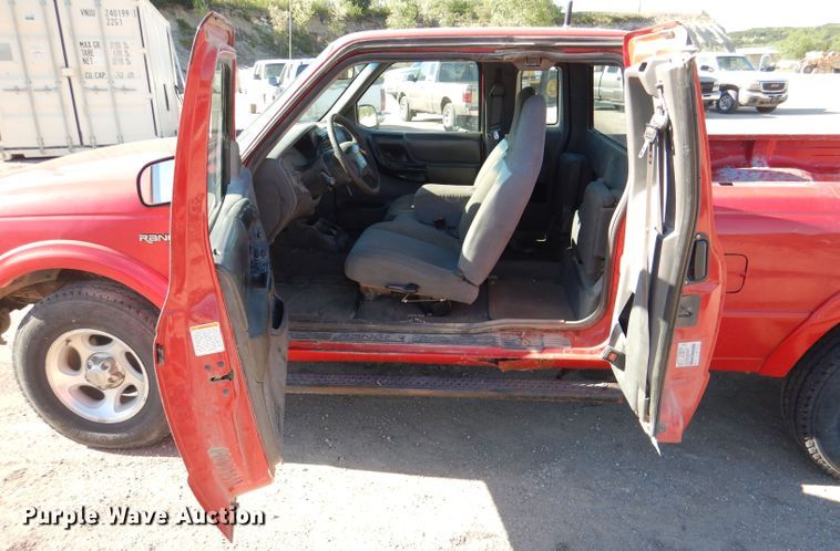 image for item DL8149 2000 Ford Ranger XLT  SuperCab pickup truck