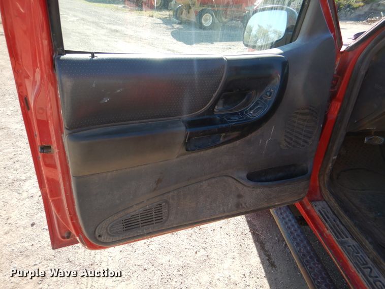 image for item DL8149 2000 Ford Ranger XLT  SuperCab pickup truck