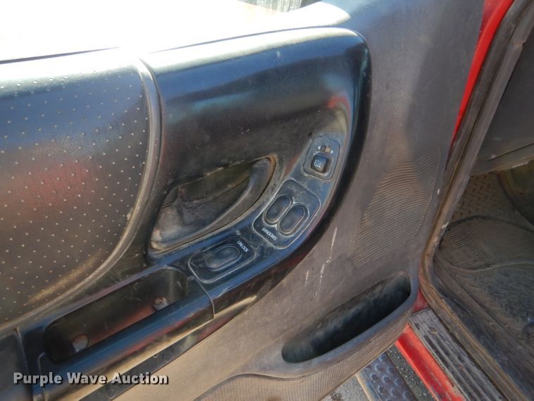 image for item DL8149 2000 Ford Ranger XLT  SuperCab pickup truck