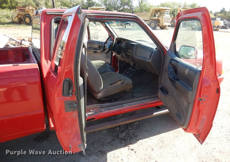 image for item DL8149 2000 Ford Ranger XLT  SuperCab pickup truck