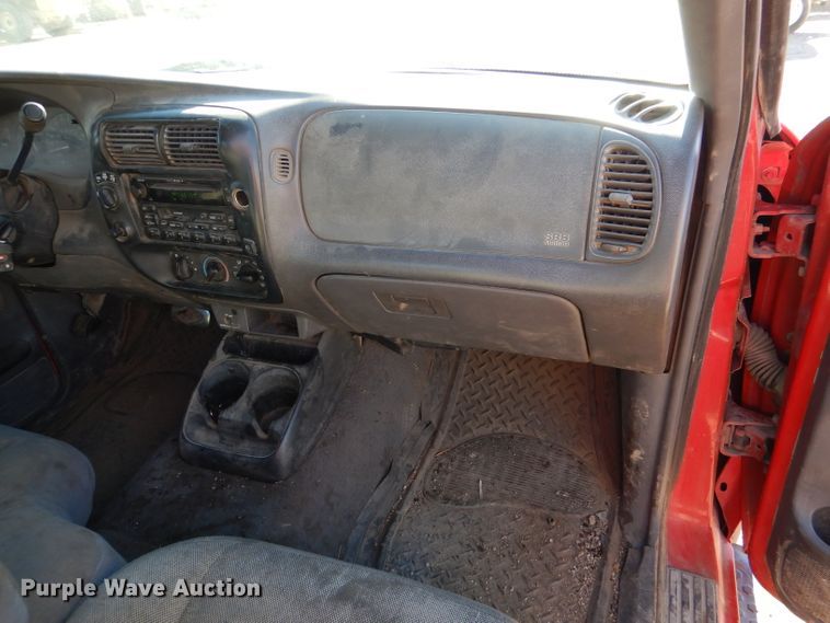 image for item DL8149 2000 Ford Ranger XLT  SuperCab pickup truck