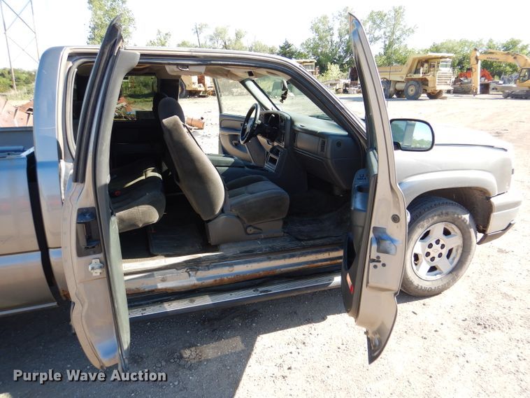 image for item DL8150 2006 Chevrolet Silverado 1500  Ext. Cab pickup truck