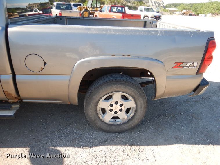 image for item DL8150 2006 Chevrolet Silverado 1500  Ext. Cab pickup truck