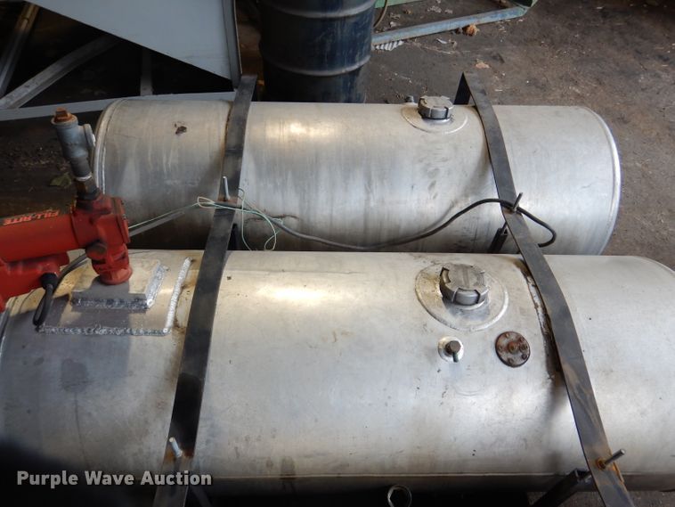 image for item DL8168 (3) transfer tanks